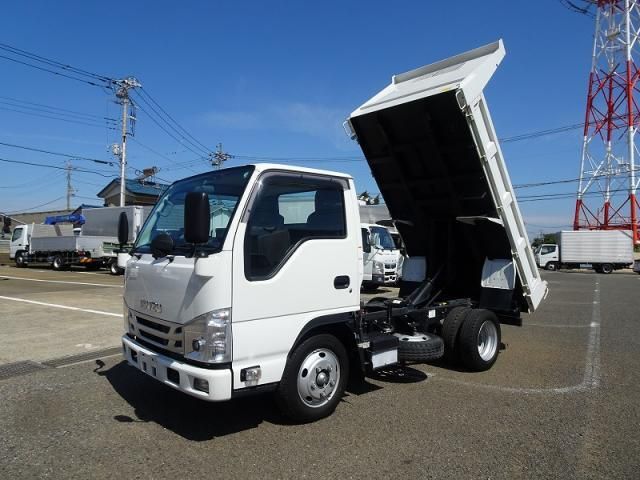 ISUZU ELF 2023