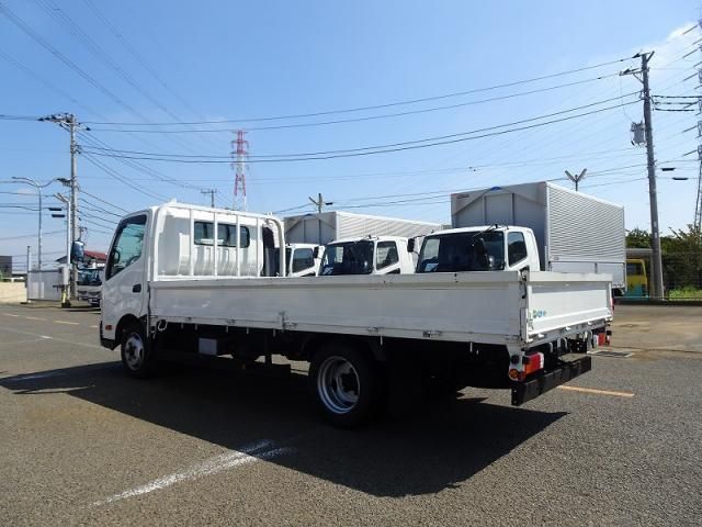 HINO DUTRO 2020