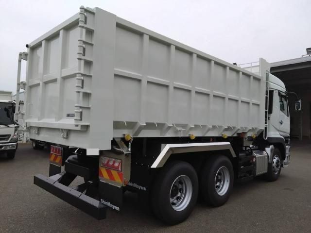 MITSUBISHI FUSOU SUPER GREAT 2024