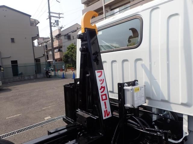 MITSUBISHI CANTER 2025
