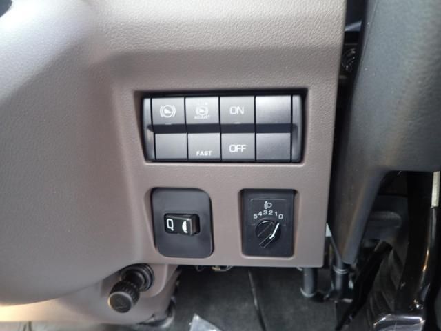 MITSUBISHI CANTER 2025