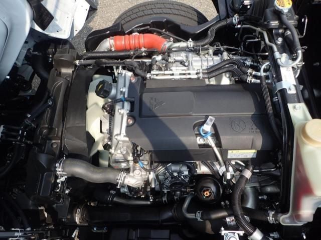 MITSUBISHI CANTER 2025