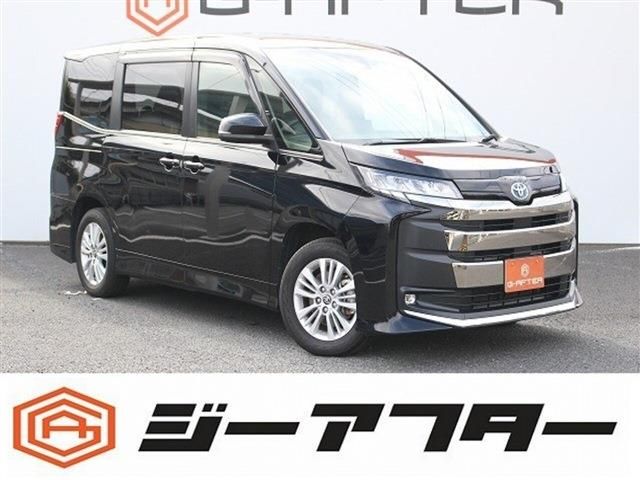 TOYOTA NOAH HYBRID 2022