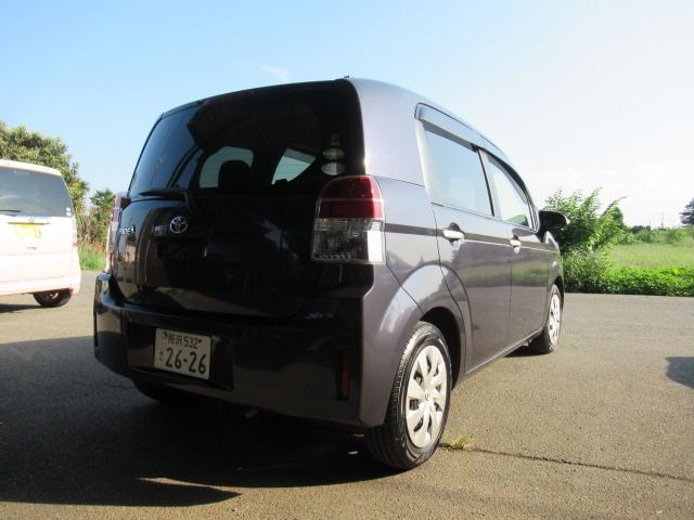 TOYOTA SPADE 2013
