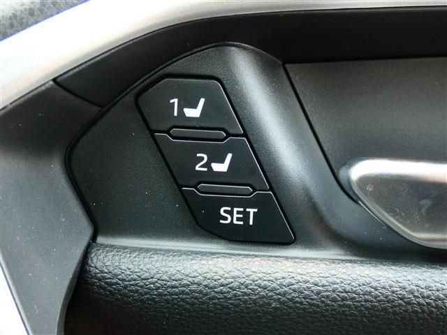 TOYOTA RAV4 PHV 2023