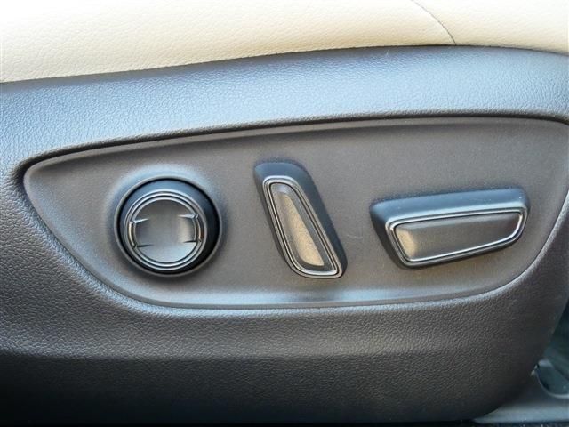 TOYOTA RAV4 PHV 2023