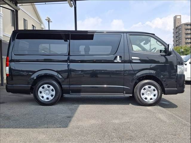 TOYOTA HIACE van 4WD 2025