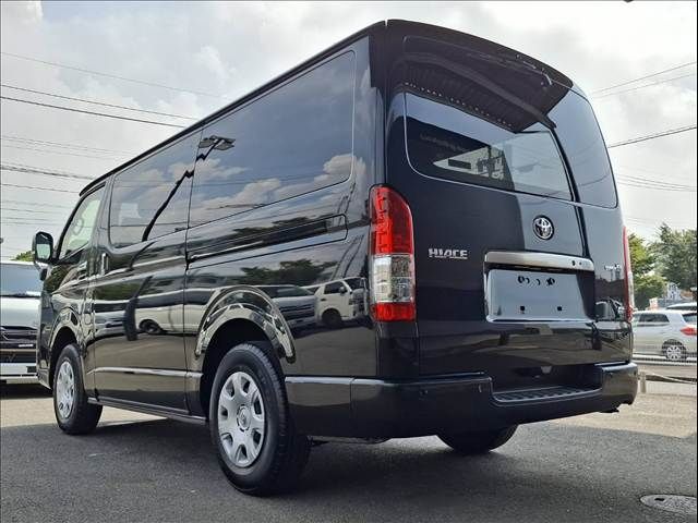TOYOTA HIACE van 4WD 2025
