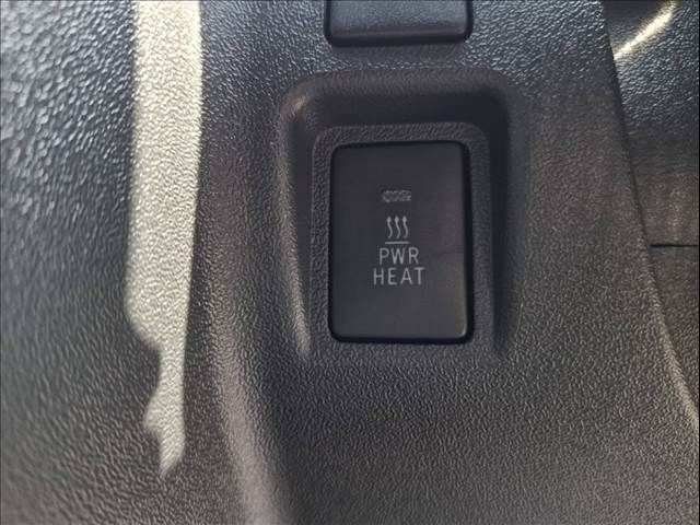 TOYOTA HIACE van 4WD 2025