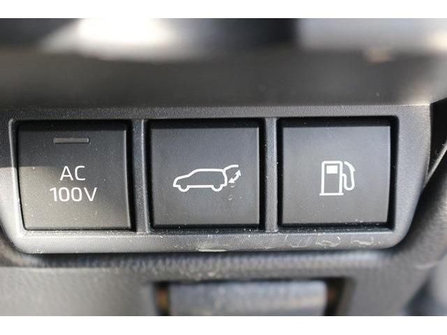 TOYOTA PRIUS PHV 2023