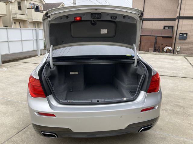 BMW BMW Active Hybrid 7 2011