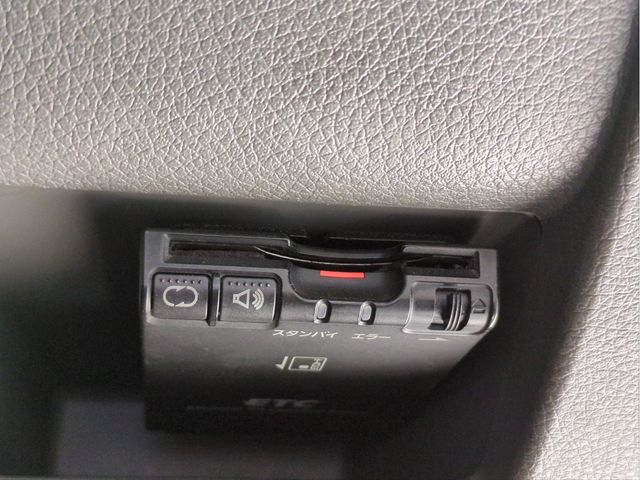 NISSAN NV350 CARAVAN 2012