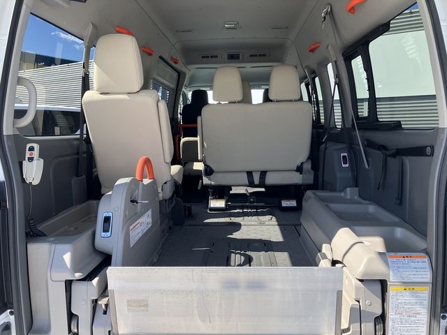 NISSAN NV350 CARAVAN 4WD 2019