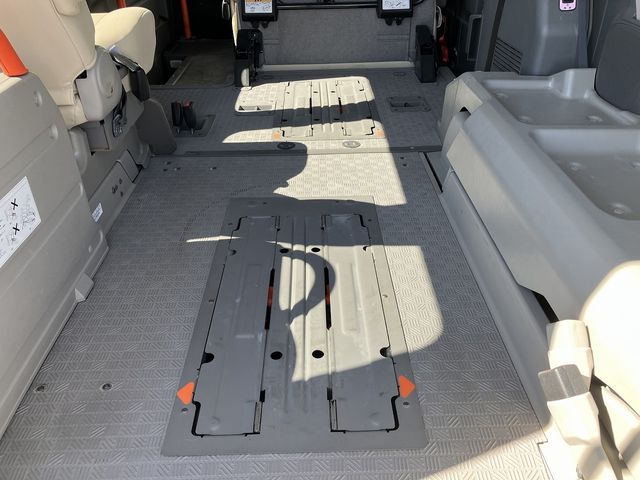 NISSAN NV350 CARAVAN 4WD 2019
