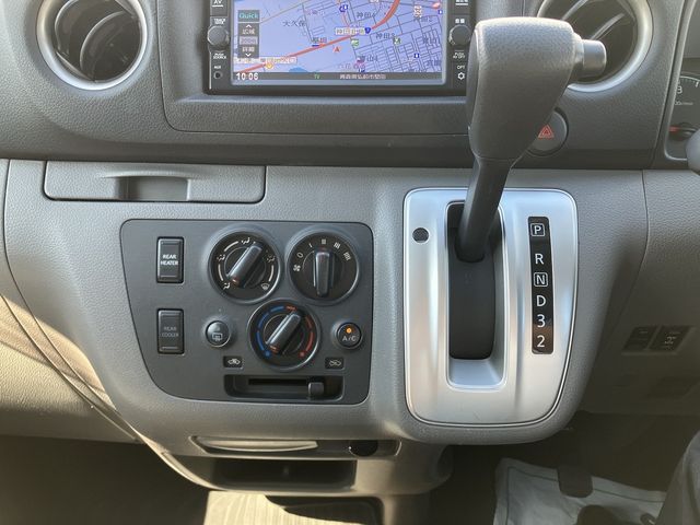 NISSAN NV350 CARAVAN 4WD 2019