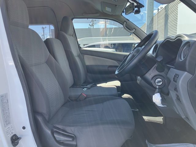 NISSAN NV350 CARAVAN 4WD 2019