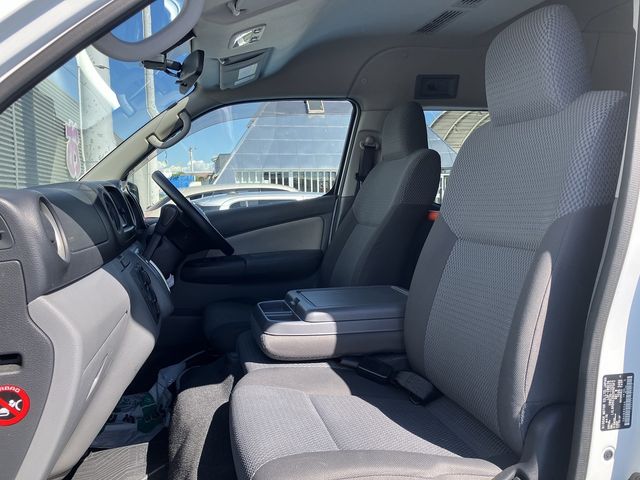 NISSAN NV350 CARAVAN 4WD 2019