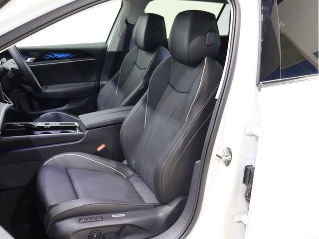 VOLKSWAGEN VOLKSWAGEN PASSAT wagon  4WD 2025