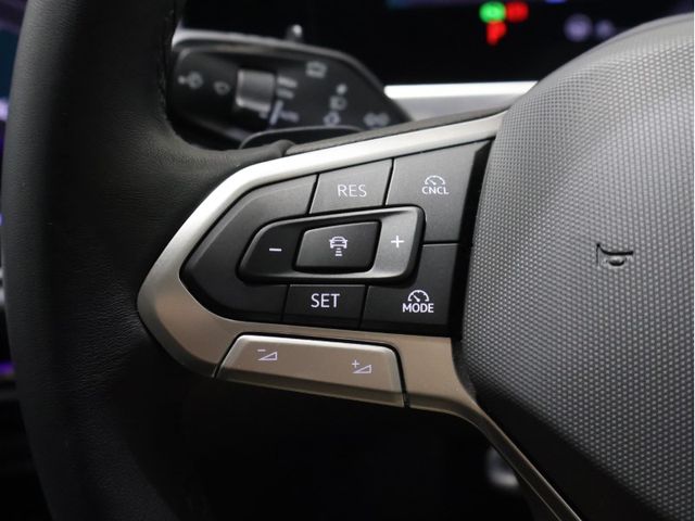 VOLKSWAGEN VOLKSWAGEN PASSAT wagon  4WD 2025