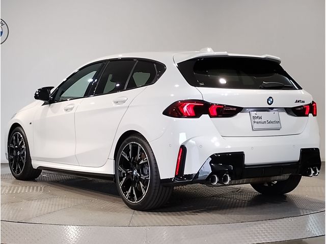 BMW BMW 1series 2024