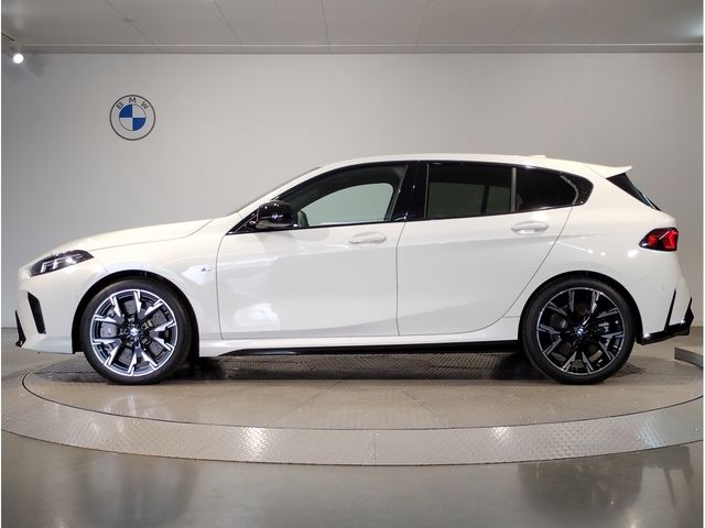 BMW BMW 1series 2024