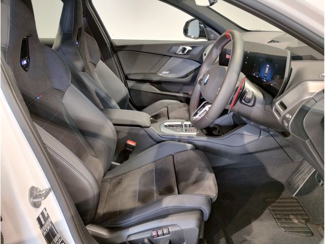 BMW BMW 1series 2024