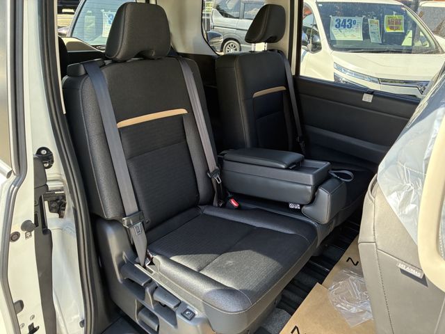 NISSAN SERENA  WG 4WD 2023