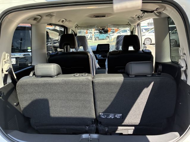 NISSAN SERENA  WG 4WD 2023