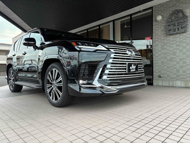 TOYOTA LEXUS LX600 2025