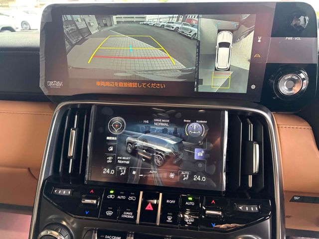 TOYOTA LEXUS LX600 2025