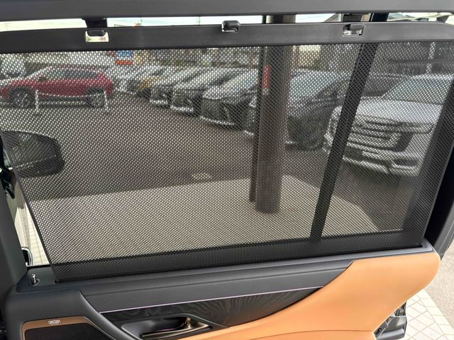 TOYOTA LEXUS LX600 2025