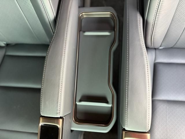 TOYOTA VELLFIRE  HYBRID 2024