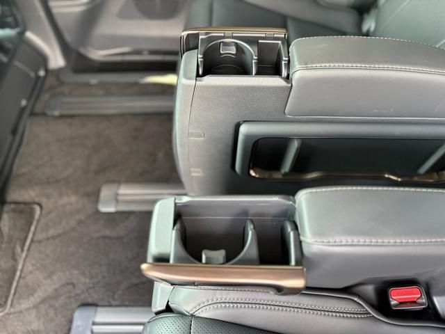 TOYOTA VELLFIRE  HYBRID 2024