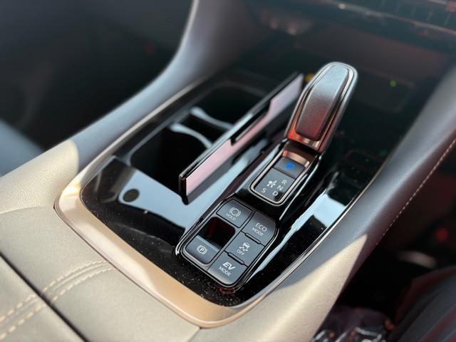 TOYOTA VELLFIRE  HYBRID 2024