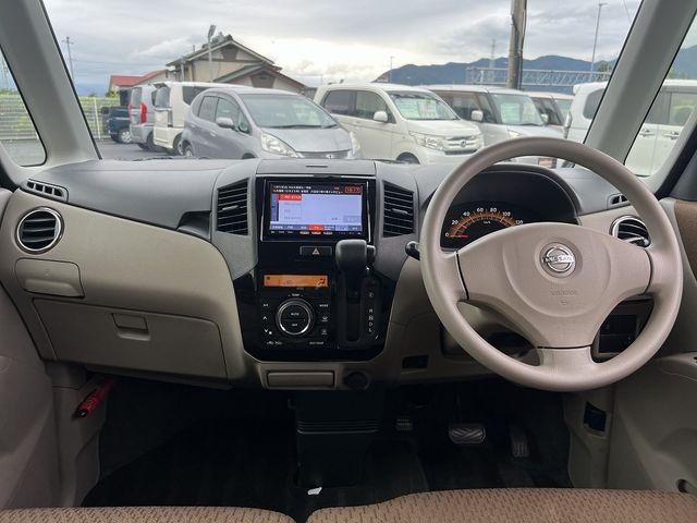 NISSAN ROOX 2012