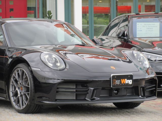 PORSCHE PORSCHE 911 2025