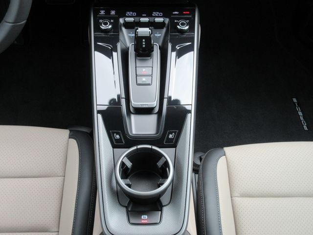 PORSCHE PORSCHE 911 2025