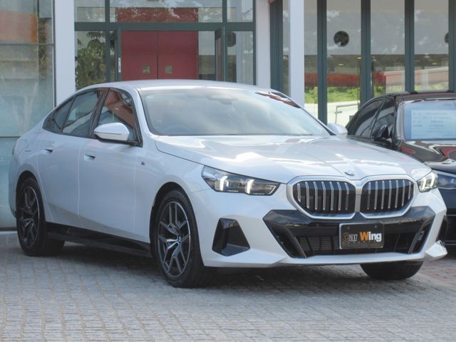 BMW BMW 5series sedan 2025