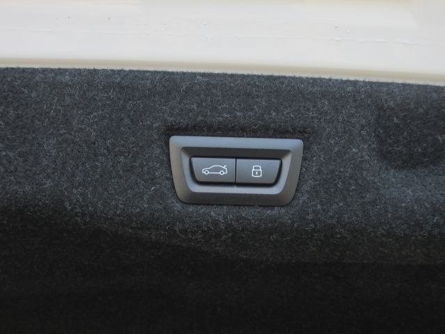 BMW BMW 5series sedan 2025