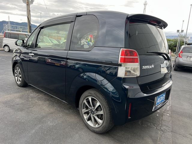 TOYOTA SPADE 2016