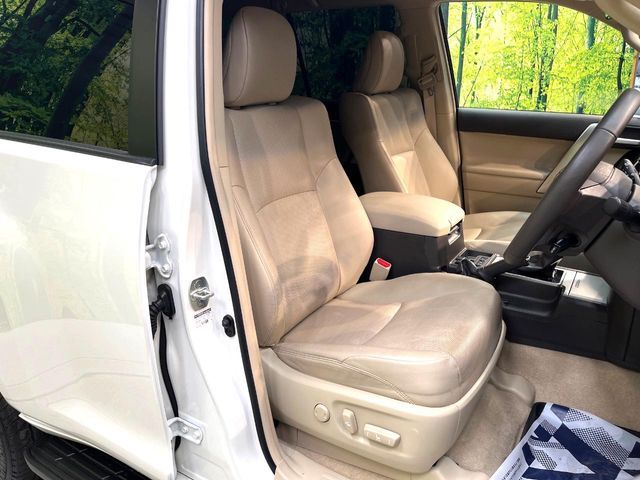 TOYOTA LANDCRUISER PRADO 2023