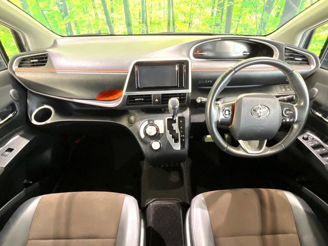 TOYOTA SIENTA 2018