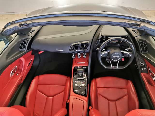 AUDI AUDI R8 Spyder 2021