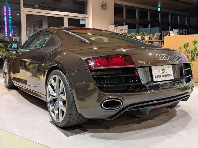 AUDI AUDI R8 2012