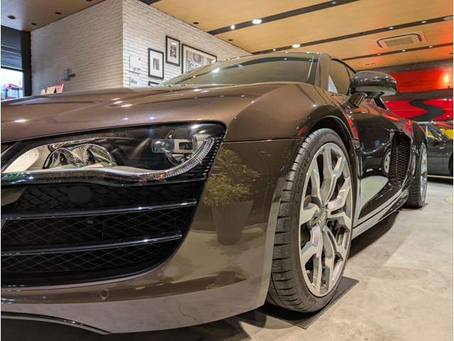 AUDI AUDI R8 2012