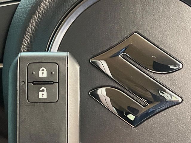 SUZUKI JIMNY NOMADE 2025