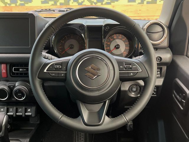 SUZUKI JIMNY NOMADE 2025