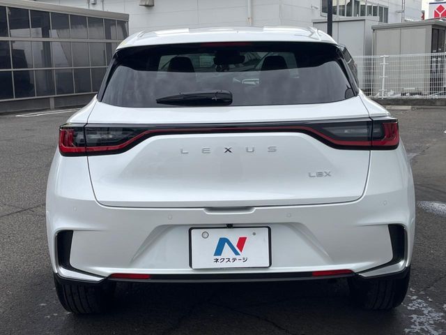 TOYOTA LEXUS LBX 2024