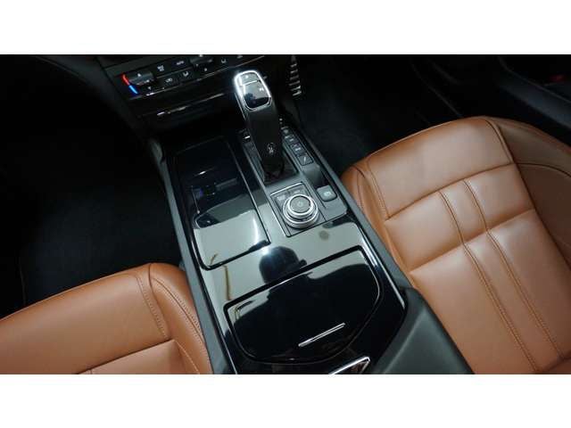 MASERATI MASERATI GHIBLI Sedan 2022