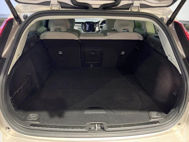 VOLVO VOLVO V60 2022